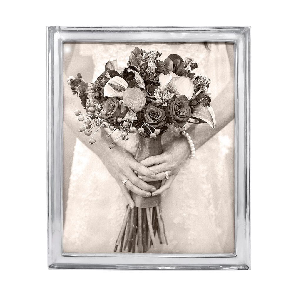 Mariposa Signature 8 x 10 Frame