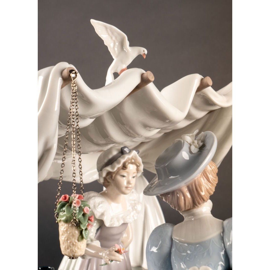 Limited Edition Lladro Handmade Porcelain Figurine of a Flowers Market