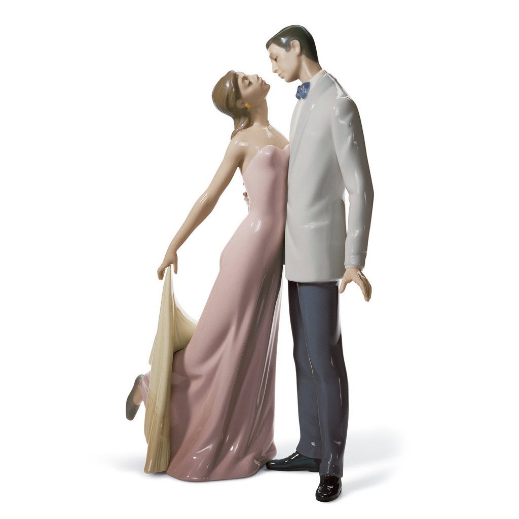 Lladro Handmade Porcelain Figurine for Happy Anniversary Celebration