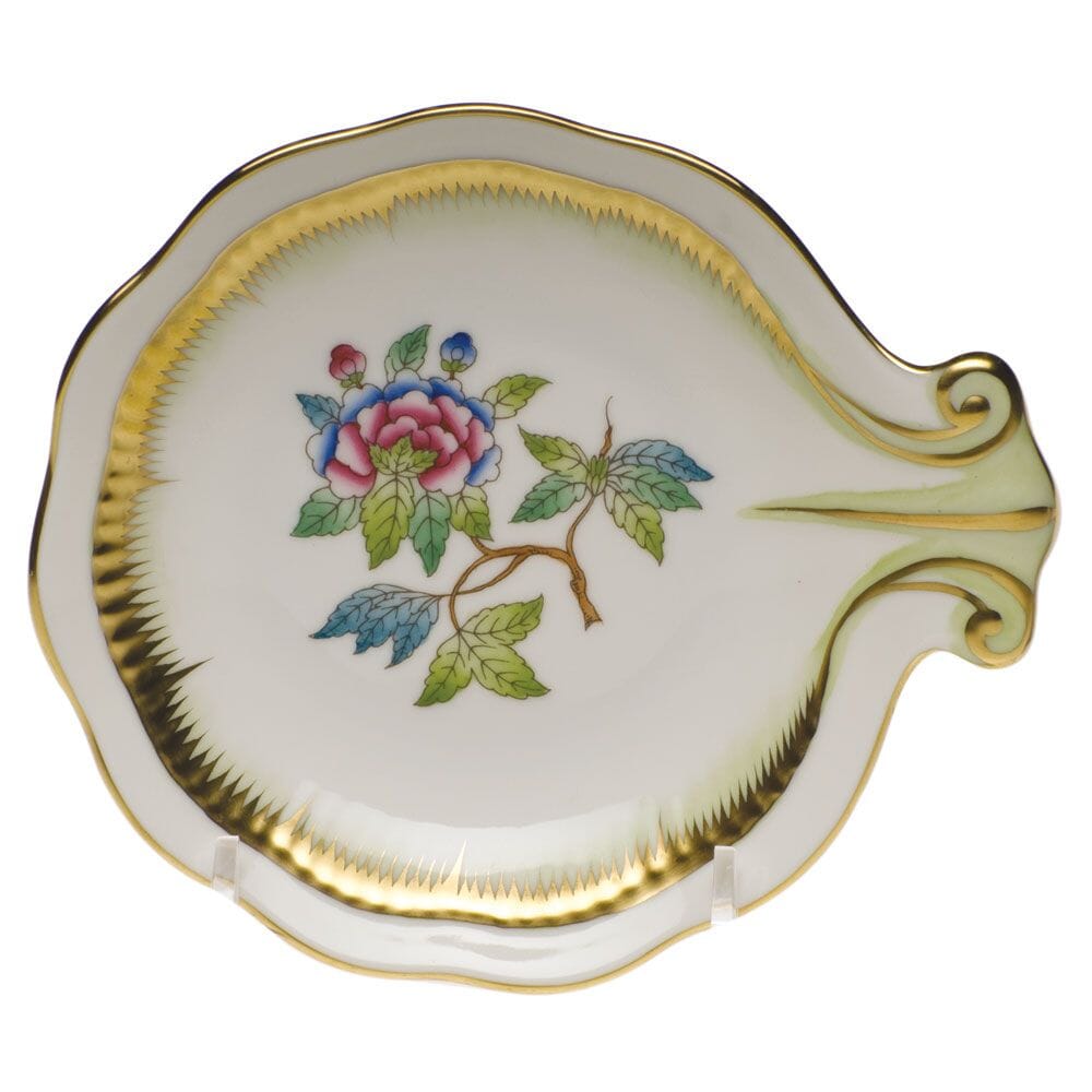 Exquisite Herend Porcelain Shell Dish Featuring Queen Victoria Pattern