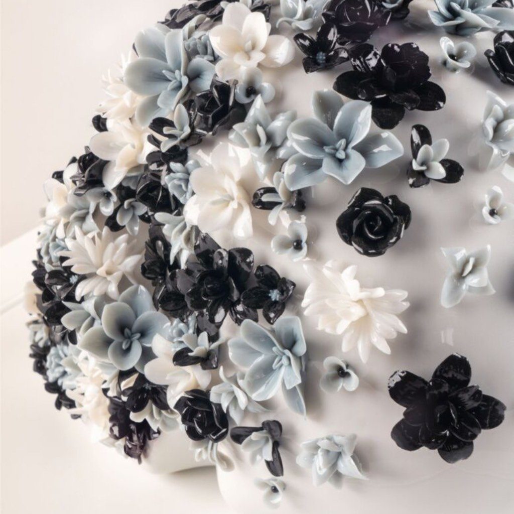 Limited Edition Lladro Handmade Porcelain Figurine - Life Is Flower