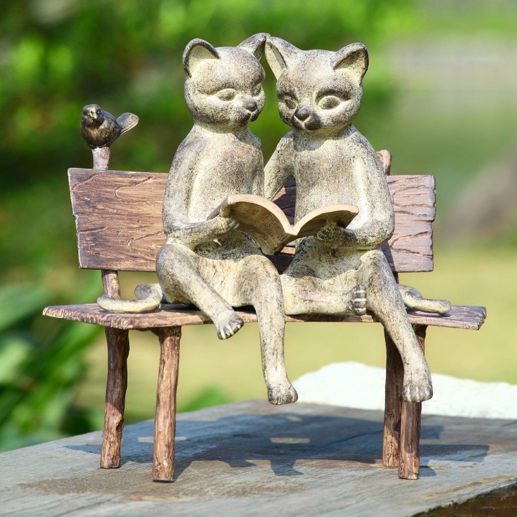 Exquisite SPI Garden Decorative Reading Cats On Bench Sculpture for Outdoor Spaces