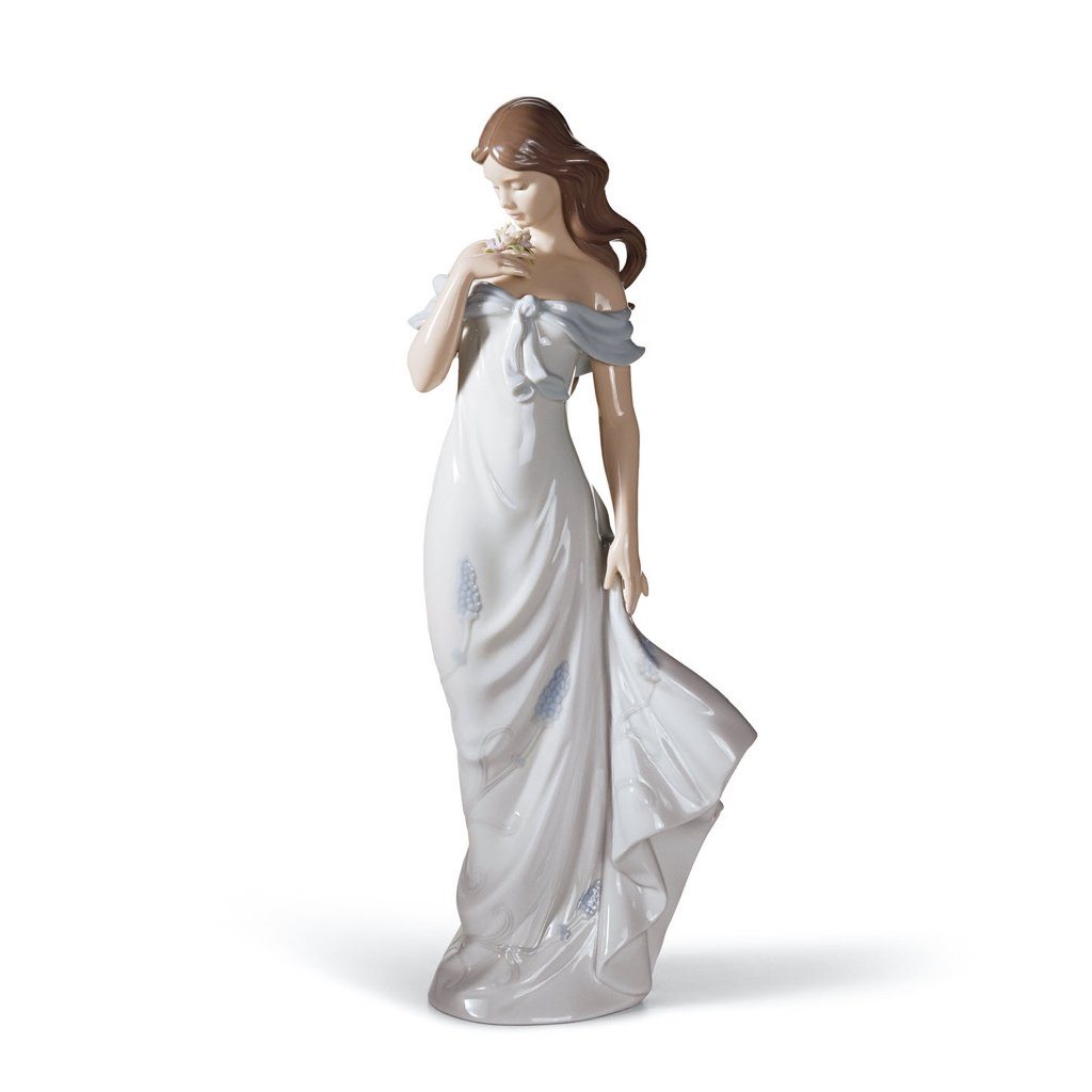 Lladro Handmade Porcelain Figurine - A Flower's Whisper