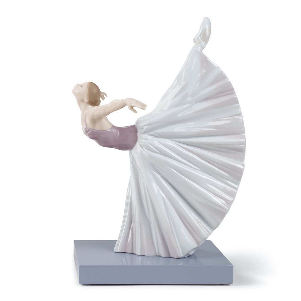 Exquisite Lladro Handmade Porcelain Giselle Arabesque Decorative Figurine