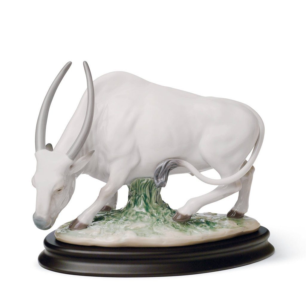 Exquisite Handmade Lladro Porcelain Ox Figurine from Chinese Zodiac Collection