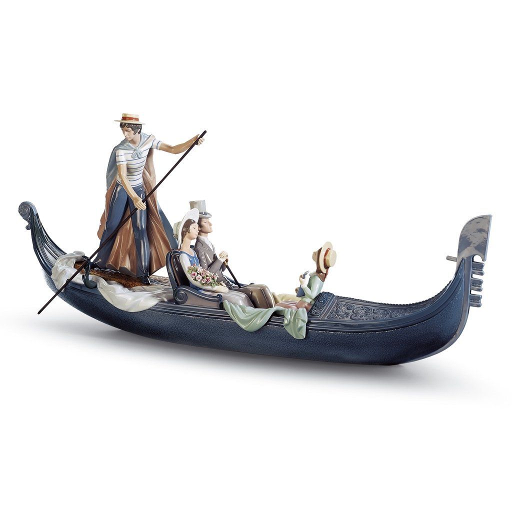 Exquisite Lladro Handmade Porcelain Figurine of a Couple in a Gondola