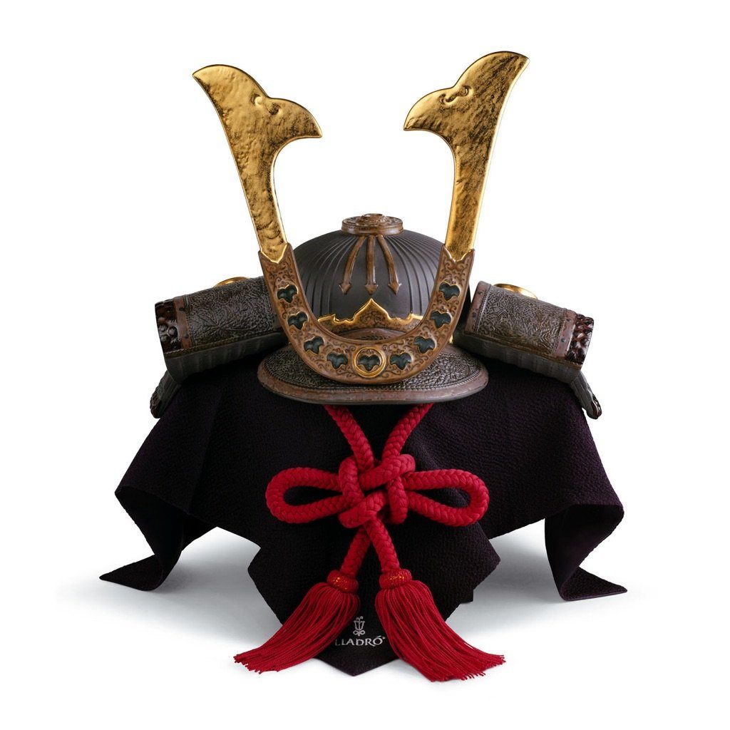 Limited Edition Lladro Handmade Black Porcelain Samurai Helmet Figurine (3500 Pieces)