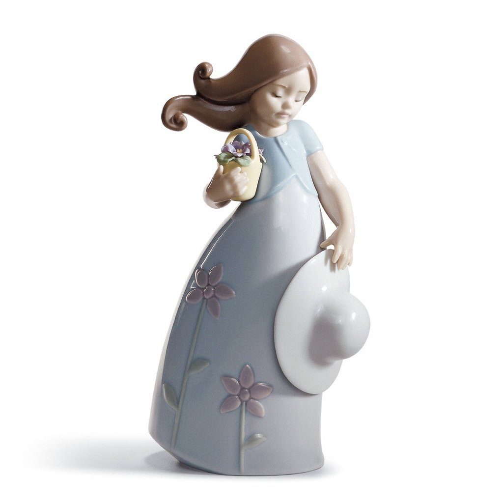 Exquisite Lladro Handmade Porcelain Figurine of Little Violet