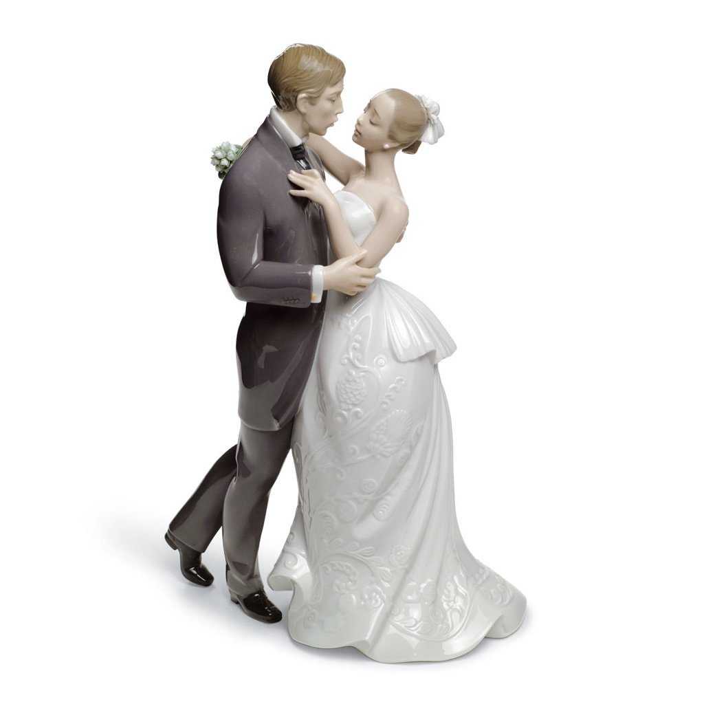 Exquisite Handmade Lladro Porcelain Figurine of Lovers' Waltz