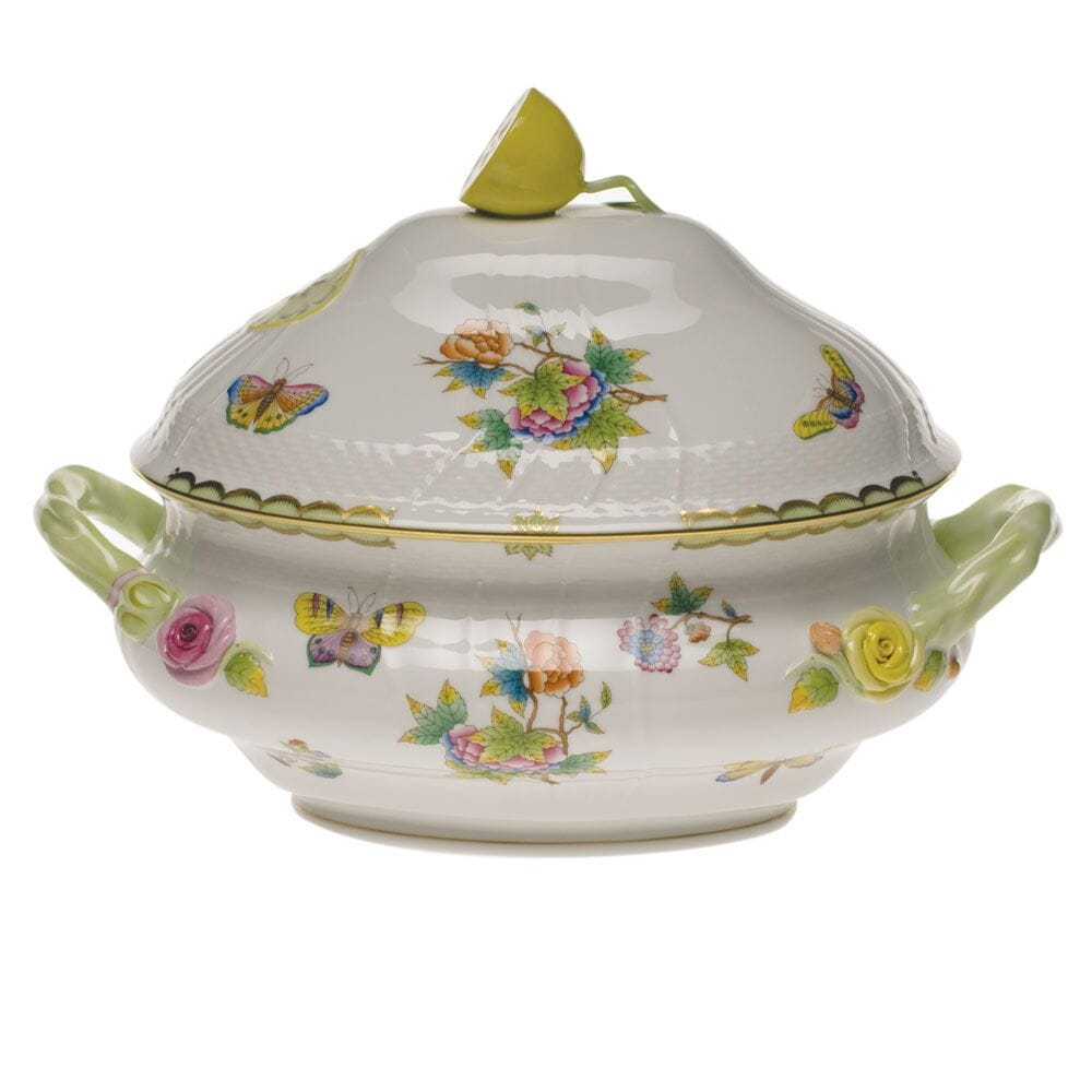 Herend Porcelain Soup Tureen with the Queen Victoria Pattern and a Lifelike Lemon Finial