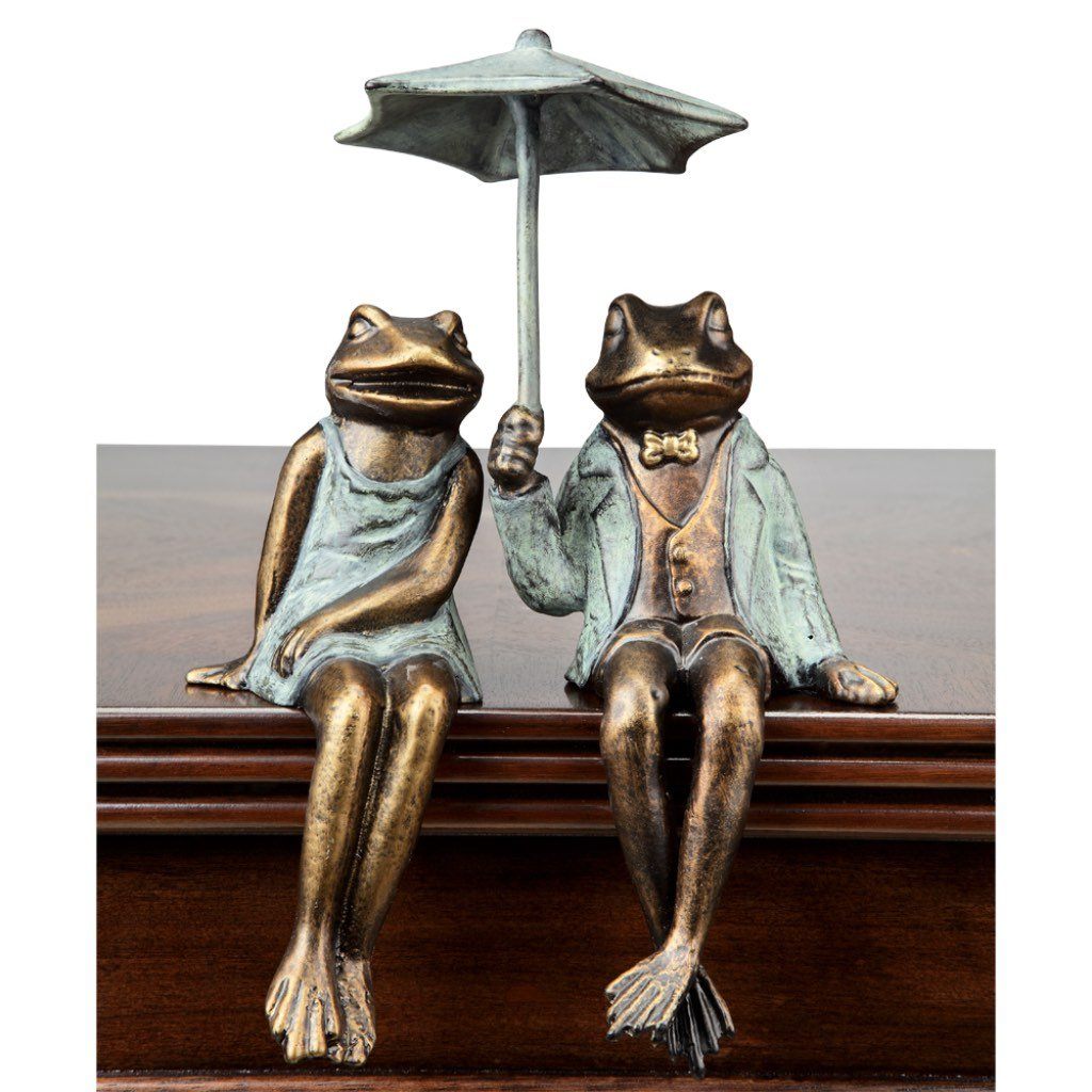 Exquisite Hand - Cast Aluminum Frog Couple Shelf Decor for Home or Office