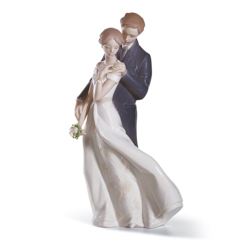 Exquisite Handmade Spanish Lladro Porcelain Everlasting Love Couple Figurine