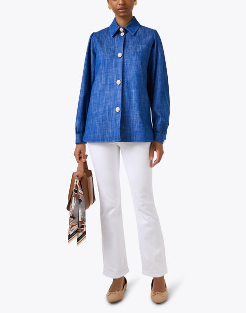 Stylish White Straight-Leg Denim Jeans for Fashionable Women