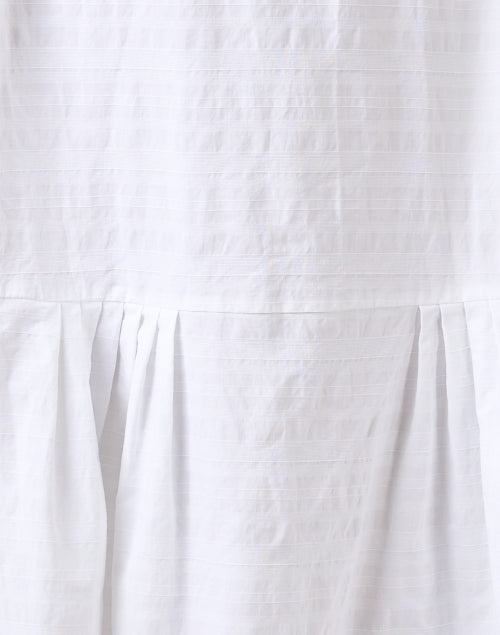 Elegant White Dress Shirt Made from Premium Cotton Linen Blend
