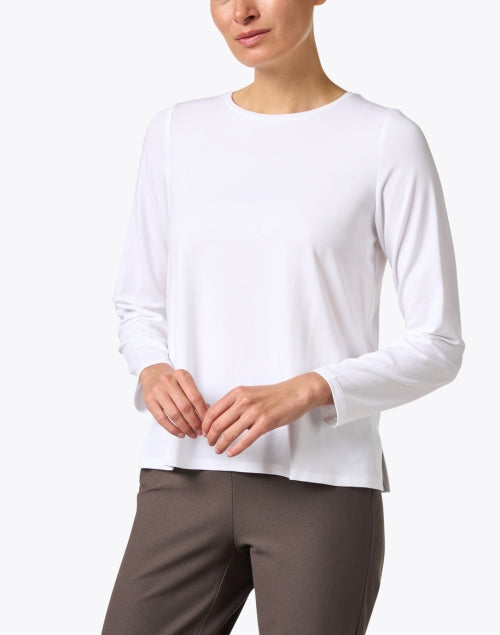 Eileen Fisher's Relaxed-Fit White Stretchable Jersey Round Neck Top