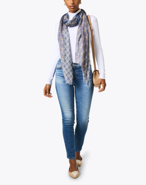 Soft and Stretchy White Long - Sleeved Turtleneck Top for Versatile Wear