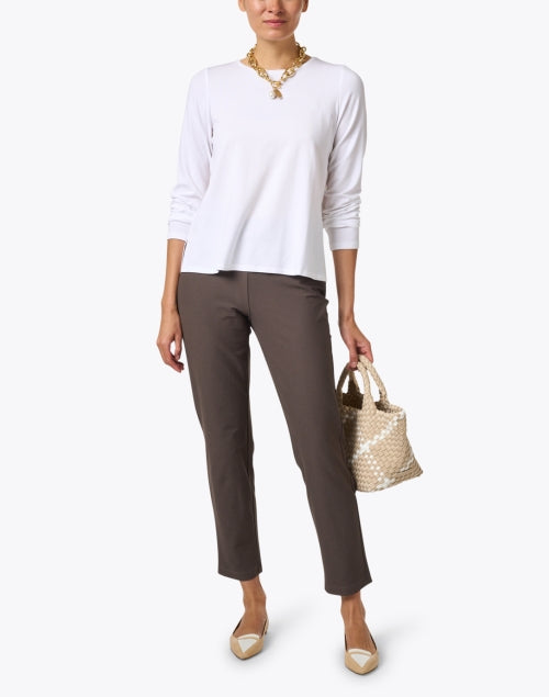 Eileen Fisher's Relaxed-Fit White Stretchable Jersey Round Neck Top