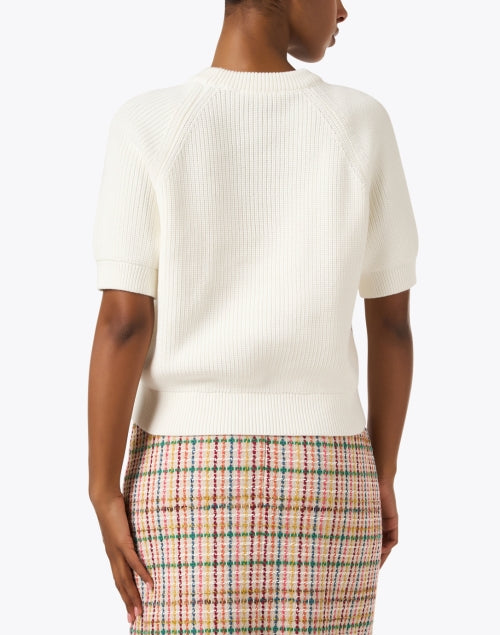 Stylish White Short-Sleeved Cotton Sweater for Fashionable Wardrobe