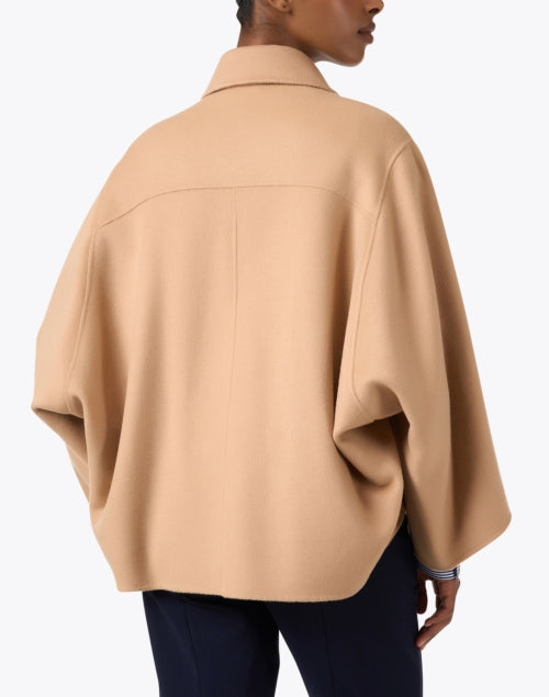 Luxurious Camel Wool Blend Coat for Stylish Layering