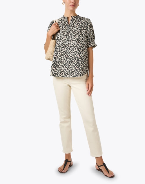 Stylish Los Altos Cotton Top with Black and Cream Print