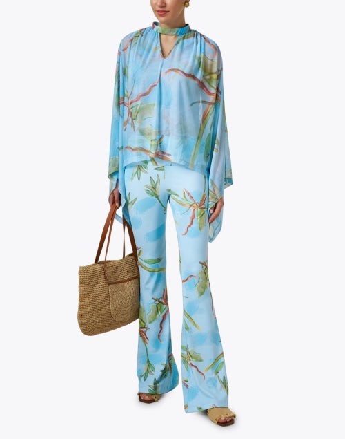 Stylish Perla Bamboo-Printed Women's Blouse for Tropical Getaways