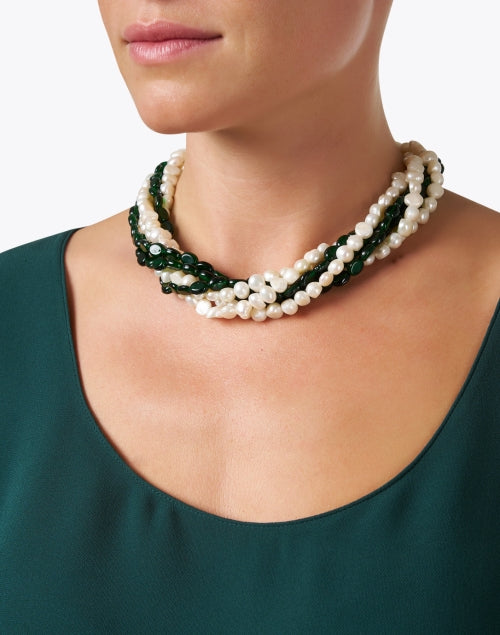 Multi-Strand Emerald Green Stone and Pearl Necklace for Fashion Enhancement