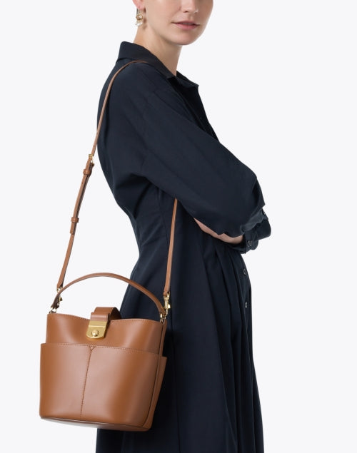 Veronica Beard's Small Luxury Tan Leather Crest Handbag for Modern Women