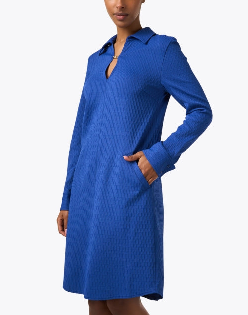 Modern Feminine Blue Textured Knit Shift Dress with Chain Detail