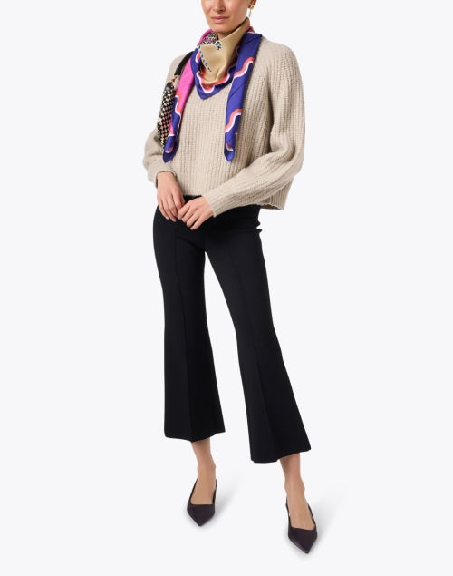 Stylish Beige Wool - Cashmere Blend Relaxed - Fit Sweater