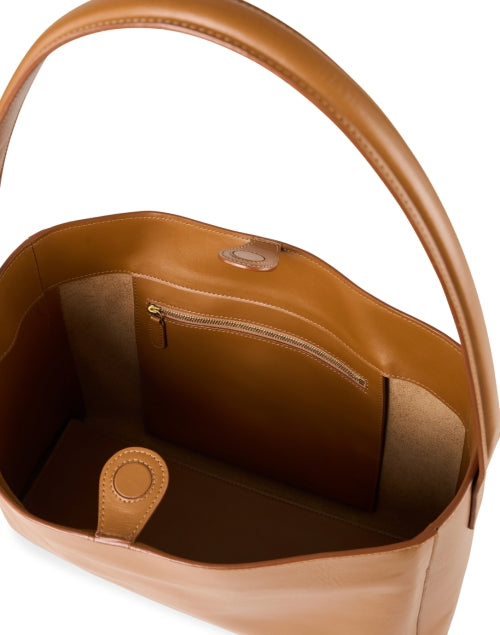 Elegant Tan Leather Leonore Shoulder Bag for This Season