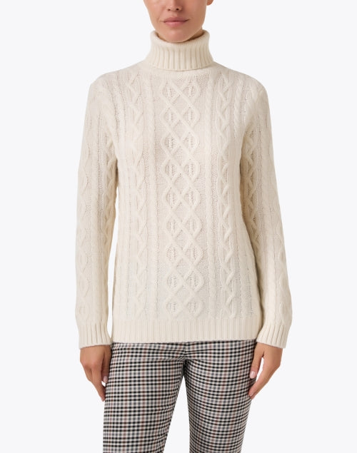 Luxurious Cream 100% Cashmere Cable Knit Turtleneck Sweater