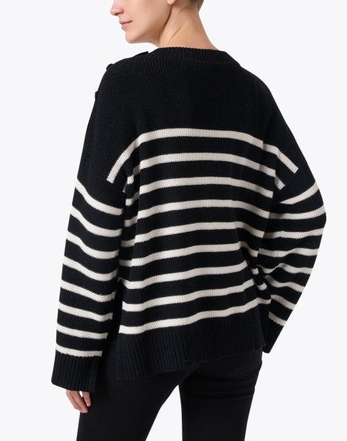 Fashionable Margaret O'Leary's Breton Style Black and White Striped Knit Sweater for All Seasons