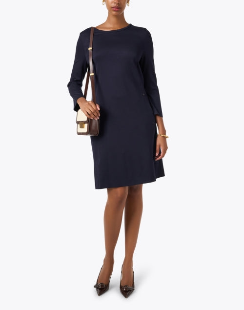 Stylish Navy Women's Shift Dress for Modern Fashionistas