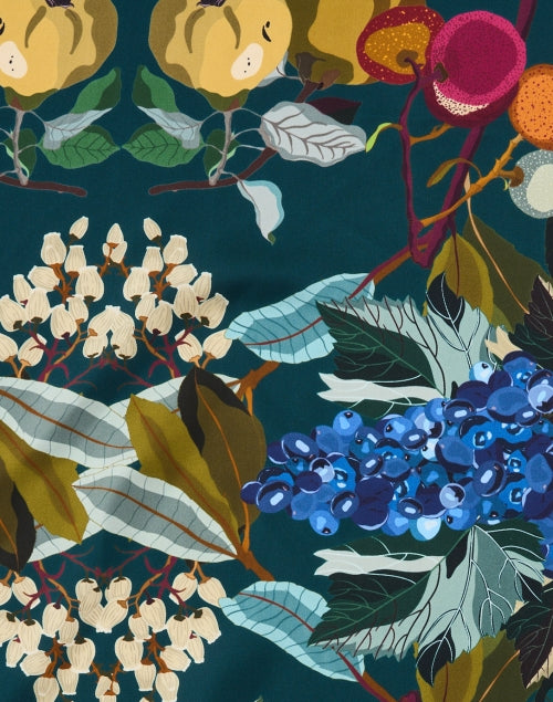 Fashionable Multi Apple Patterned Silk Scarf for Daily Wear