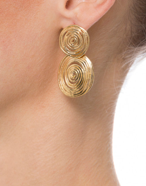 Exquisite Small Gold Wave Swirl Circular Drop Earrings for Women