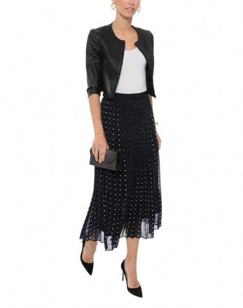 Stylish Black Stretchable Leather Cropped Fashion Jacket for Women's Wardrobe