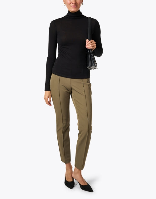 Vince Men's and Women's Black Turtleneck Top Made of Soft Cotton Jersey