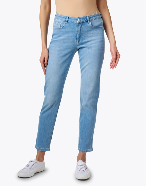 Stylish Girlfriend Mid - rise Cropped Stretch Blue Jeans