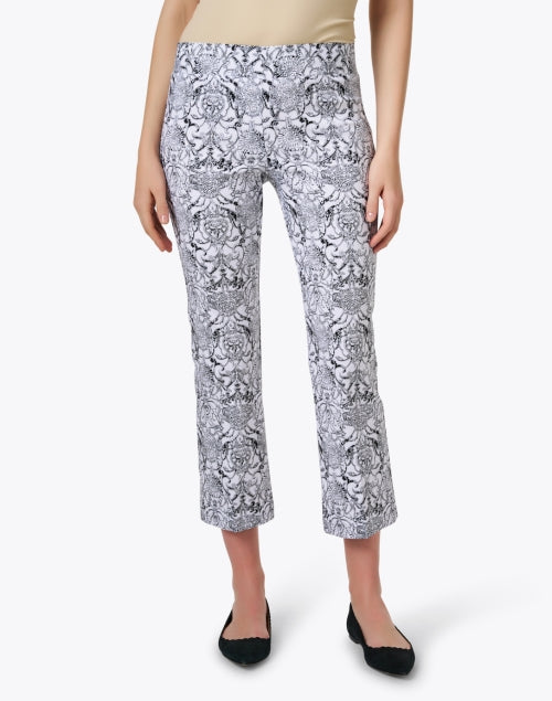 Fashionable Black and White Paisley Patterned Cropped Bootcut Stretch Blend Women's Pull - on Crop Pants