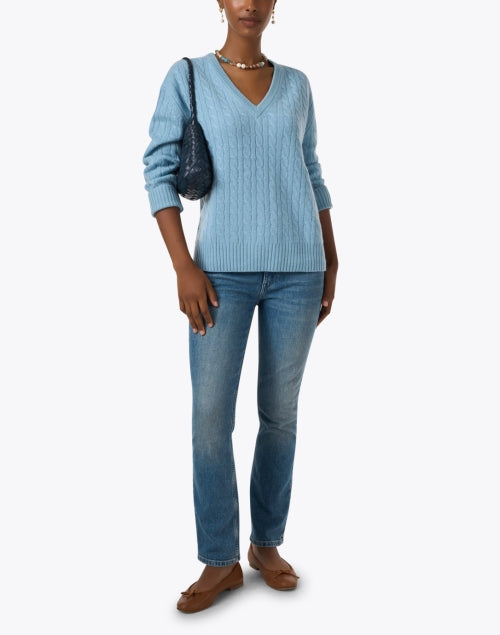 Elegant Blue Cable - Knit Luxury Cashmere Women's Sweater