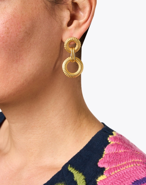 Gorgeous Gold Textured Drop Link Fashion Earrings for Everyday Use