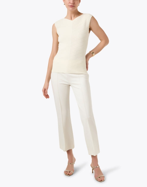 Faitini White Textured Sleeveless Knit Top