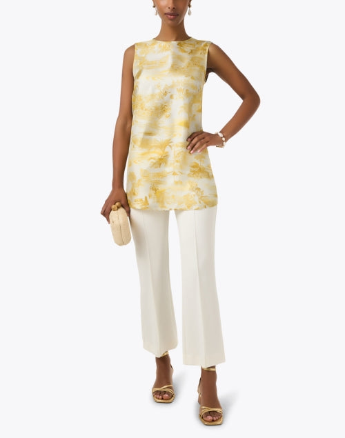 Luxurious Eresia Gold Toile Pattern Sleeveless Blouse