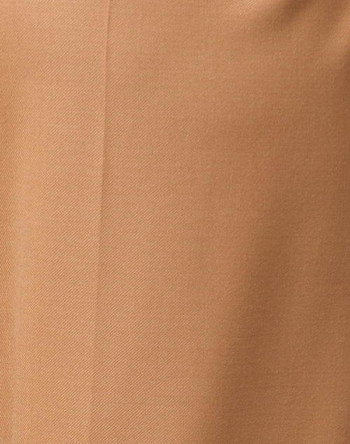 Stylish Brown Pleated Trousers Made of Lightweight Wool Blend