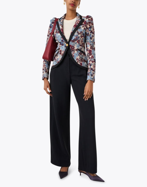 Stylish Floral-Printed Blazer with Puffed Shoulders and Flap Pockets