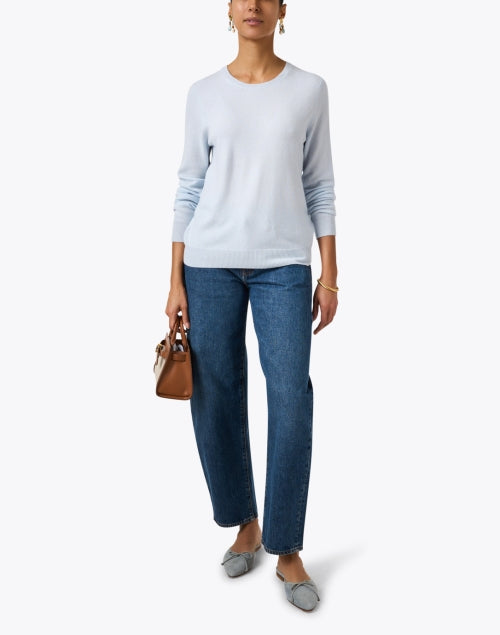 Light Blue Luxury Cashmere Crew Neck Sweater for Spring