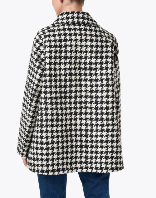 Stylish Oversized Black and White Twisted Houndstooth Multi Coat