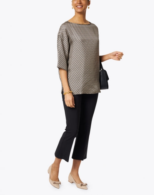 Leo Signature Elastic Pull-On Cropped Black Flared Dress Pants