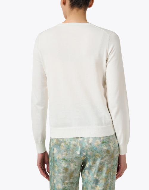 Soft Cotton Knit Cream Sweater for Everyday Wear
