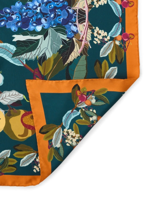Fashionable Multi Apple Patterned Silk Scarf for Daily Wear